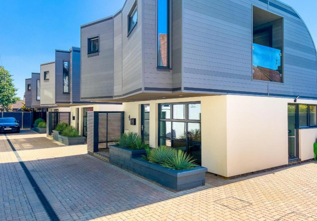 Mews 2 With Free Parking - By My Getaways Сasa de vacaciones